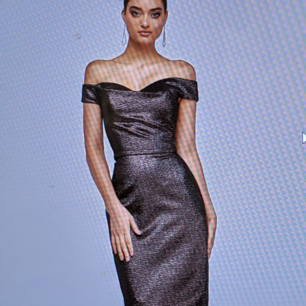 Cocktail dress. - Picture 4 of 6